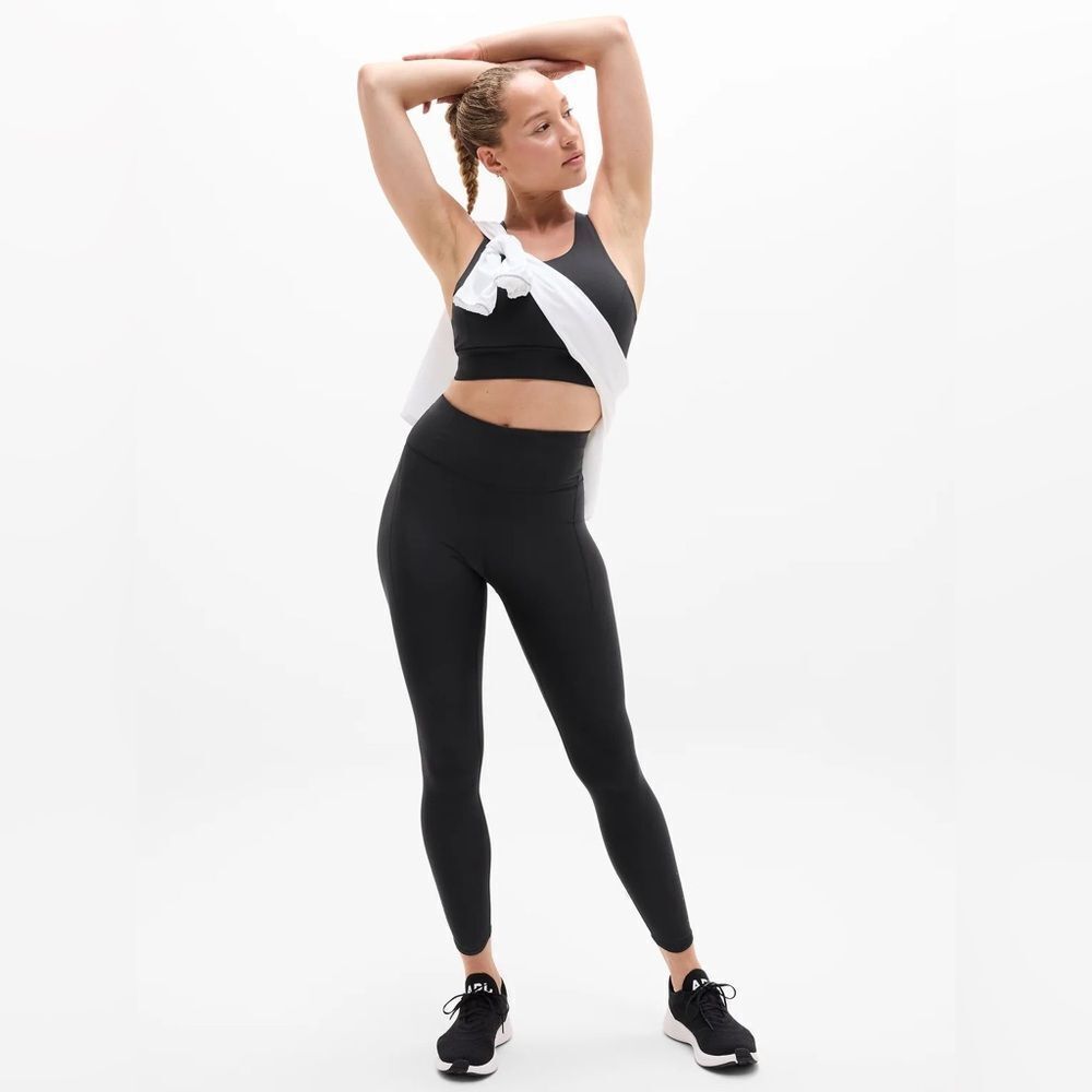 Athleta | Classic Black Leggings with Pockets Size M